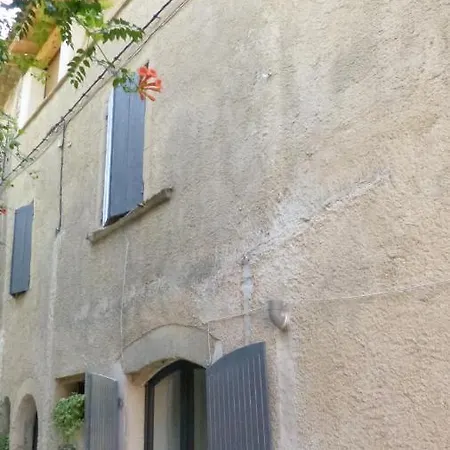 le tilleul Villevieille Extérieur photo