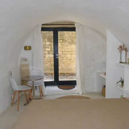 le tilleul Villevieille Extérieur photo